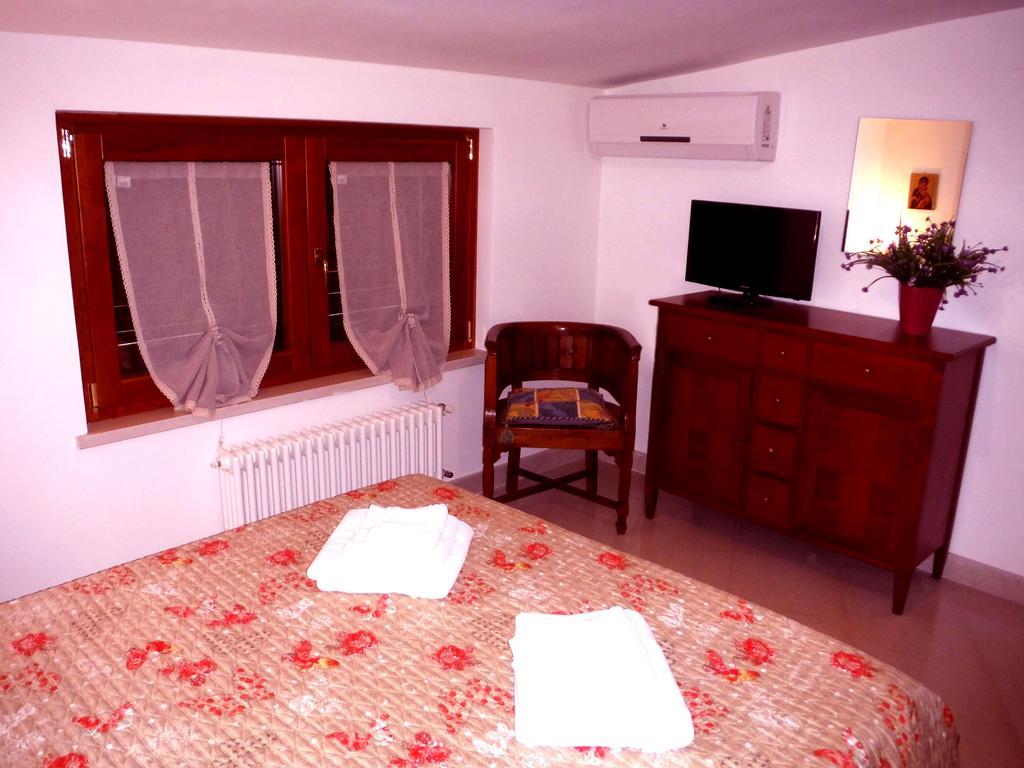 Casa Vacanze Villa Pina Matera Buitenkant foto